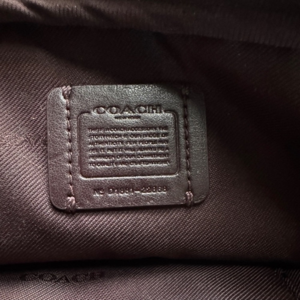 Coach RARE Coach Praire Rivet Double Zip Crossbody Clutch w Studs/dustbag - Picture 2 of 10